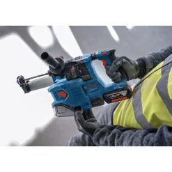 Akkukonesarja Bosch Professional GSR 18V-45, GBH 18V-22, 2x4,0 Ah akuilla + laukku*Bosch Power Tools Clearance