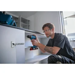 Akkukonesarja Bosch Professional GSR 18V-45, GBH 18V-22, 2x4,0 Ah akuilla + laukku*Bosch Power Tools Clearance