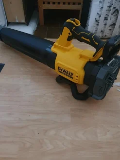 Akkulehtipuhallin XR DCMBL562N-XJ 18V ilman akkua*DeWalt Discount
