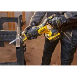 Akkupuukkosaha Fatmax V20 SFMCS311M1T-QW 18V 4,0 Ah akulla*Stanley Hot