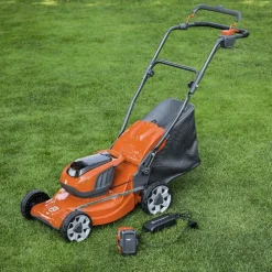 Akkuruohonleikkuri LC 137i 36V ilman akkua*Husqvarna Outlet