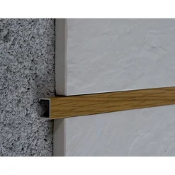 Boordilista alumiini 225a, 15mm x 2.5m, eri värejä*Euroshrink Clearance