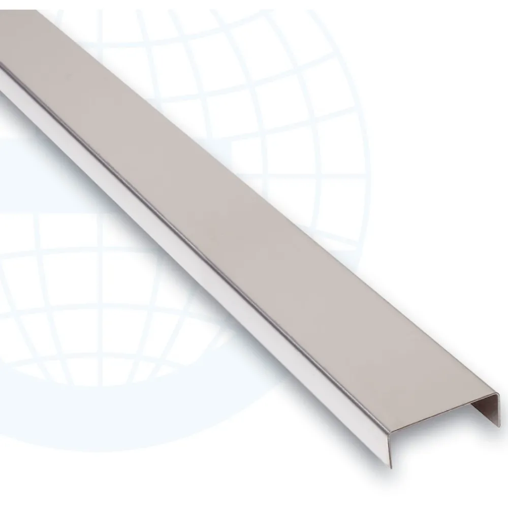 Outlet Boordilista rst 221s, 25mm x 2.5m, eri värejä Seinälistat