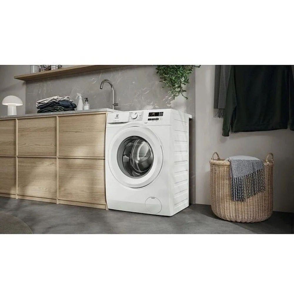 Outlet Edestä täytettävä pesukone EFI611O84O 600 SensiCare, 8kg Pyykinpesu Ja Kuivaus