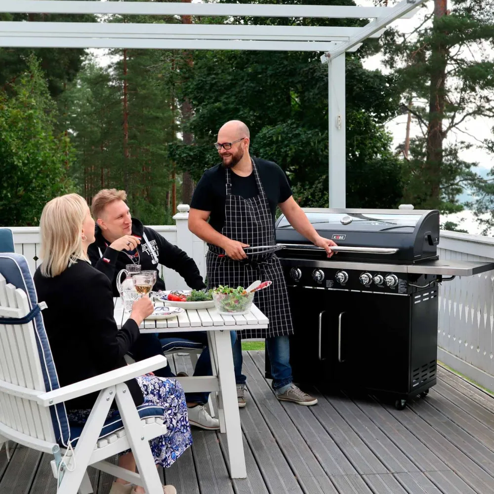 Kaasugrilli Black 6 poltinta + sivukeitin Kaasugrillit