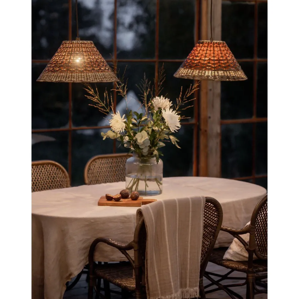 Kattovarjostin Lisen, ruskea, eri kokoja*PR Home Outlet