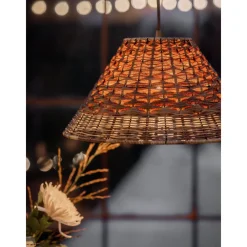 Kattovarjostin Lisen, ruskea, eri kokoja*PR Home Outlet