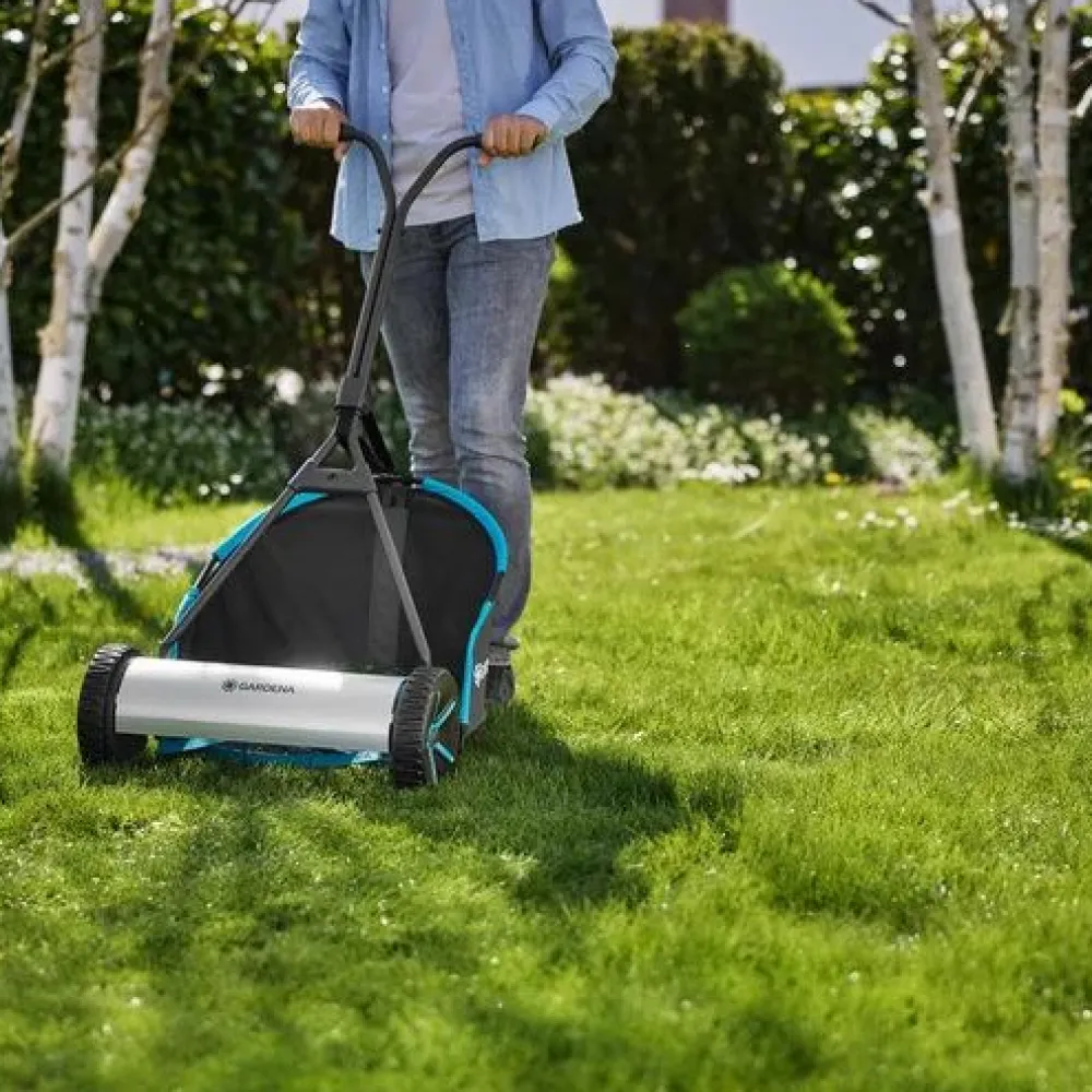 Kelaleikkuri Plus 400 ja ruohonkerääjä*Gardena