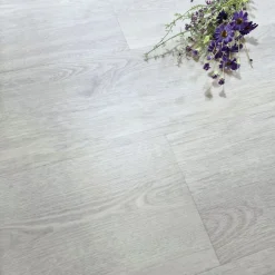 Kivikomposiittivinyylilankku Ilmattaren usvatammi, integroitu askeläänieriste*DomusFlooring Clearance