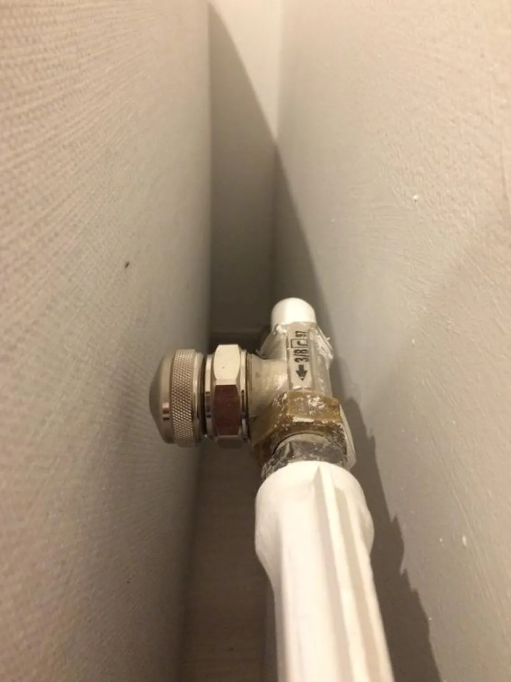 Outlet Käsikäyttöpyörä patteriventtiiliin 446500 metalli Patteritermostaatit