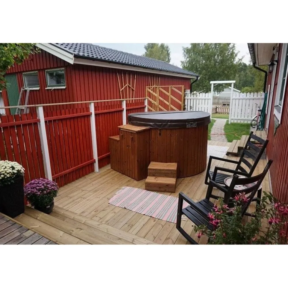 Kylpytynnyri kaasukamiinalla City-Palju Arctic 4-6 hlöä 1200l brown/graphite black*SpaDealers