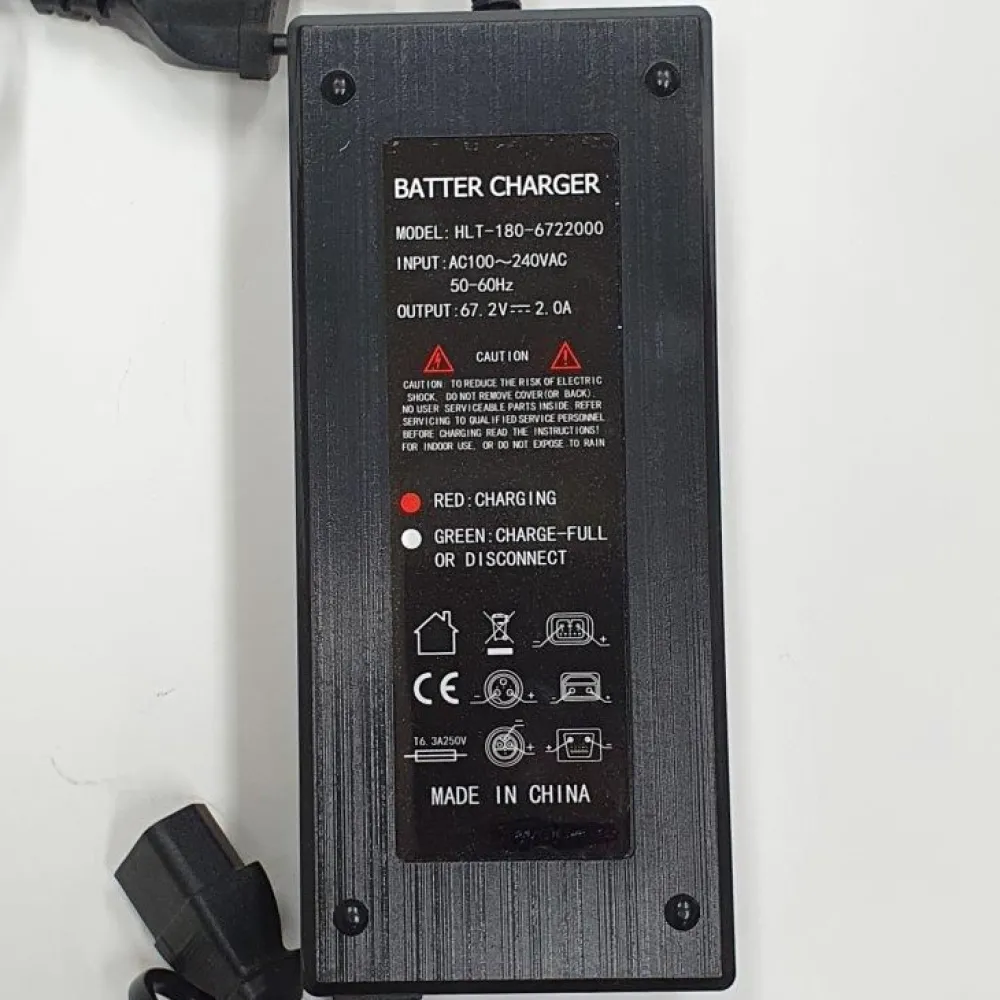 Laturi sähköskootteriin kantikas*E-go Outlet