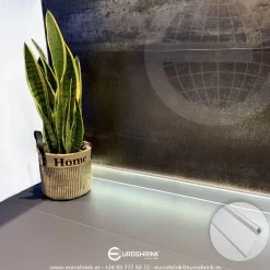 LED-jalkalistan sisäkulmapala I-320A, alumiini, mattahopea*Euroshrink Clearance