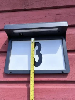 Sale LED-numerovalaisin aurinkokennolla Dayton II, IP44, 3000K, hämärätunnistin musta Aurinkokennovalaisimet|Led-Ulkovalot