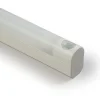 Clearance LED-tunnistinvalaisin Jono AVR66 IP44 733 mm 10W/830 PIR-tunnistimella ja pistorasialla Julkisten Tilojen Valaisimet