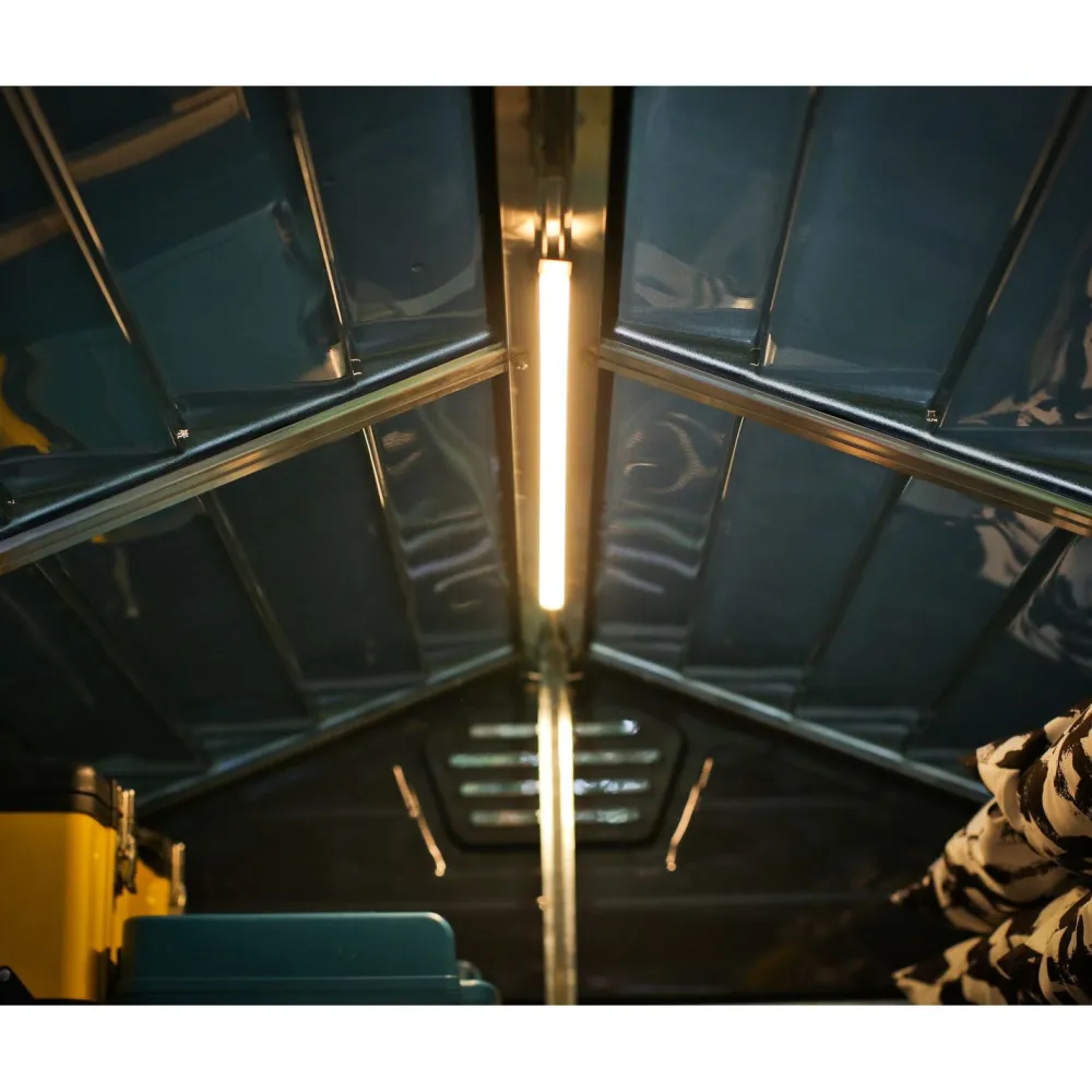 LED-valaistusjärjestelmä*Palram-Canopia Outlet