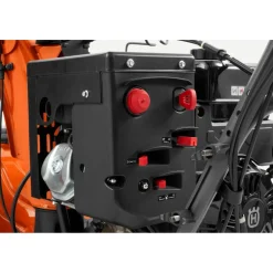 Lumilinko ST 324 sähköstartilla ajovalolla*Husqvarna Hot