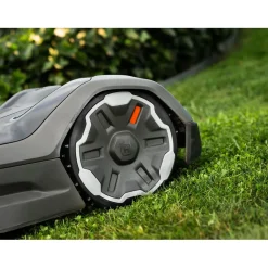 Maastosarja Automower (320/330X/420/430X/450X) Husqvarna-Robottiruohonleikkurit|Robottiruohonleikkurit