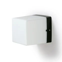 Online Numerovalaisin AVR7.1 75W E27 210x210x250 mm musta/opaali Ulkoseinävalaisimet