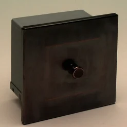 Nuohousluukku 130x130mm eri värivaihtoehtoja Takkaluukut