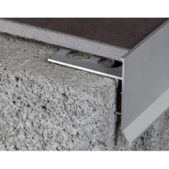 Parvekelistan ulkokulmapala alumiini e-241a, 12mm, eri värejä*Euroshrink Outlet
