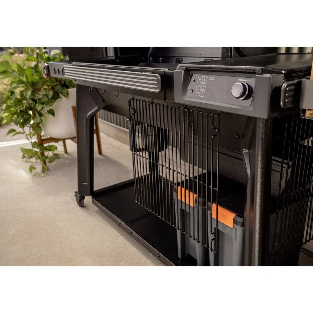 Outlet Pellettigrilli Woodridge Pro, musta Pellettigrillit
