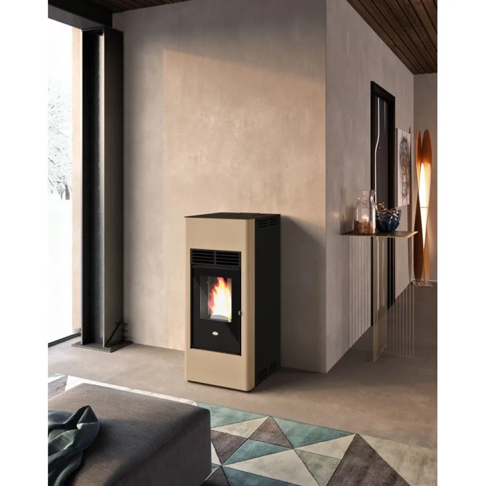 Pellettitakka Karina 8kW, eri värejä*Eva Calòr New