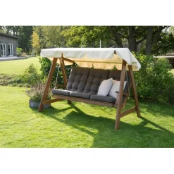 Pihakeinu Dalom, 3-istuttava*Hillerstorp Hot