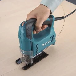 Pistosaha 4327 450 W*Makita Outlet
