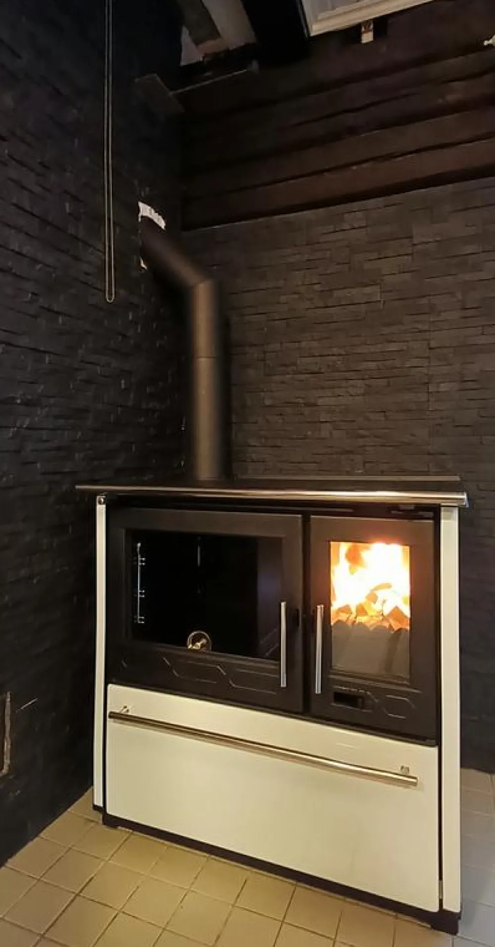 Puuliesi 850 8kW valkoinen vasenkätinen*Plamen New