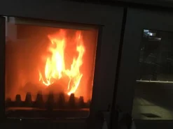 Puuliesi North lasiovella 9kW, hormilähtö oikealla*SVT Best