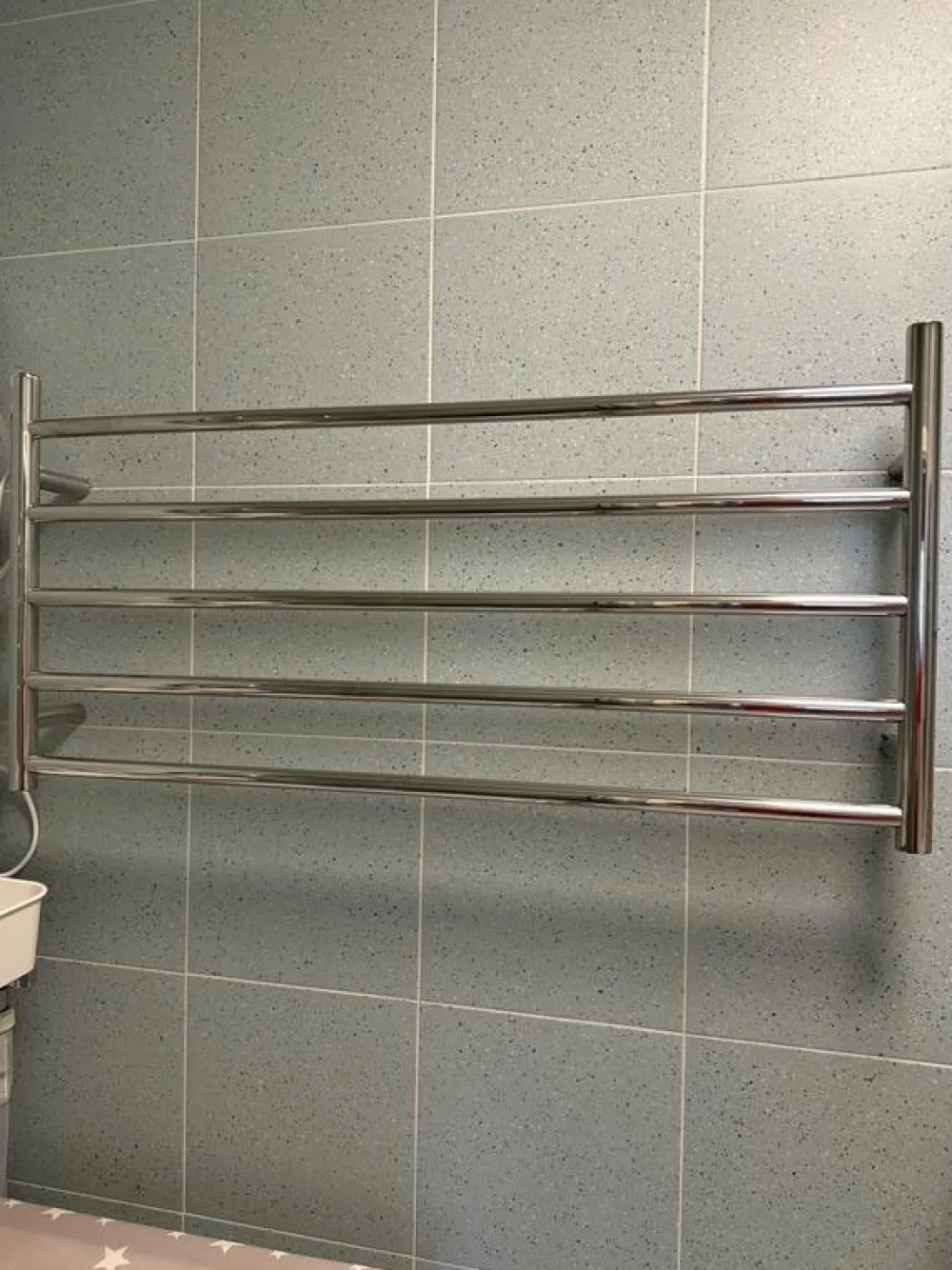 Pyyhekuivain Dry sähkölämmitteinen 1000x489 syvyys 112 mm Pyyhekuivaimet Sähkö
