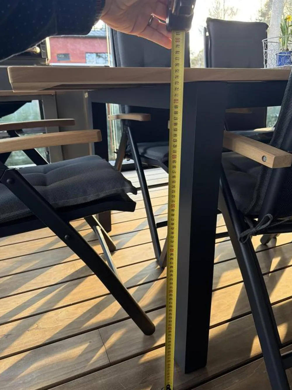 Sale Ruokailuryhmä Las Vegas 220/280 cm jatkettava pöytä + 8 säädettävää tuoli musta/tiikki Ruokailuryhmät Ulos