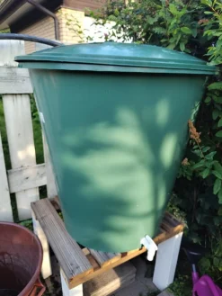 Sale Sadevesitynnyri 210 L vihreä Sadevesitynnyrit