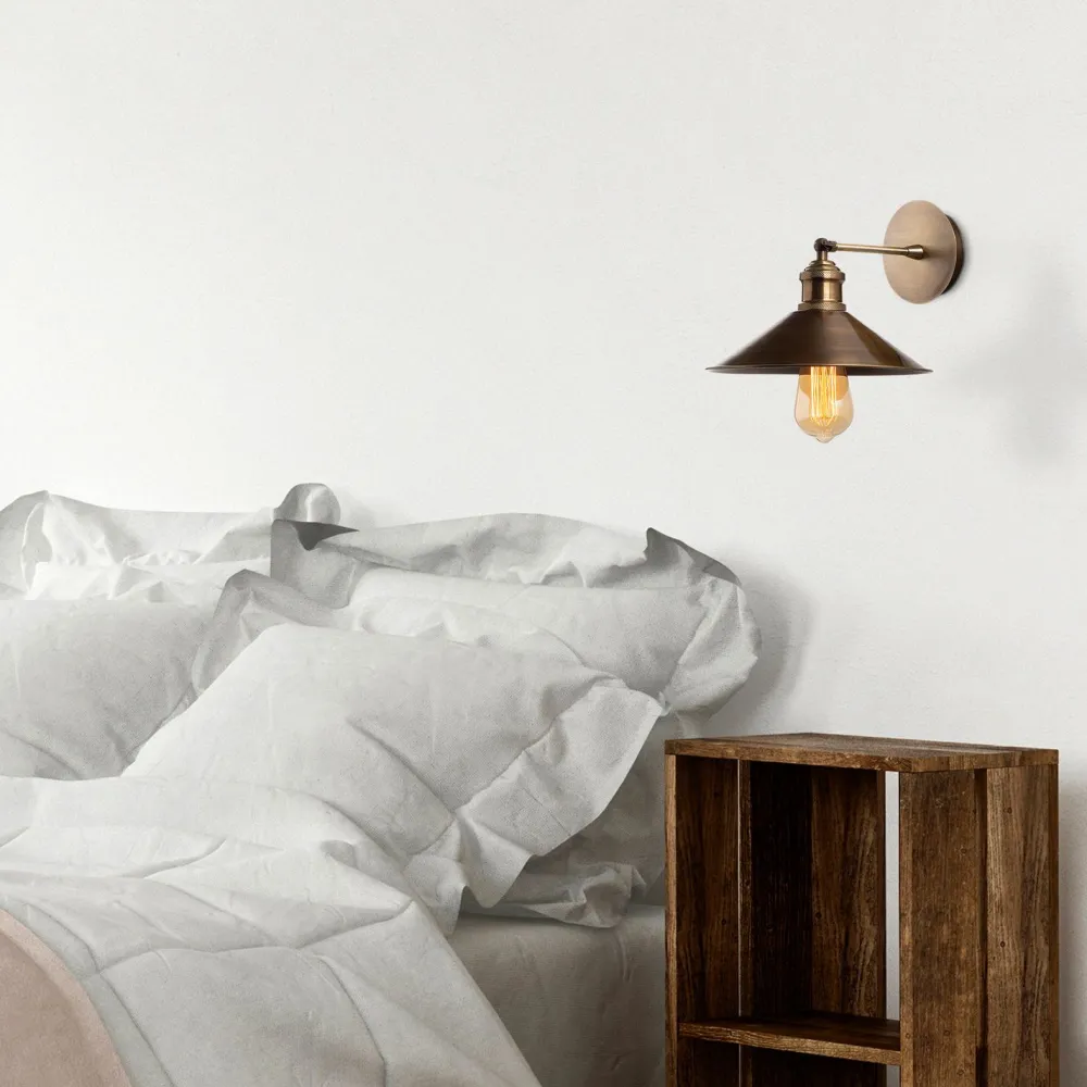 Seinävalaisin Sivani, messinki*Linento Lighting Sale