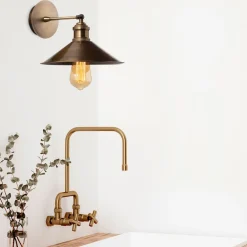 Seinävalaisin Sivani, messinki*Linento Lighting Sale