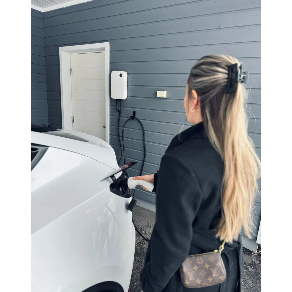 Hot Sähköauton latausasema Premium, Type 2, 11kW(3x16A), 6m kaapeli, wifi, bluetooth Sähköauton Latausasemat
