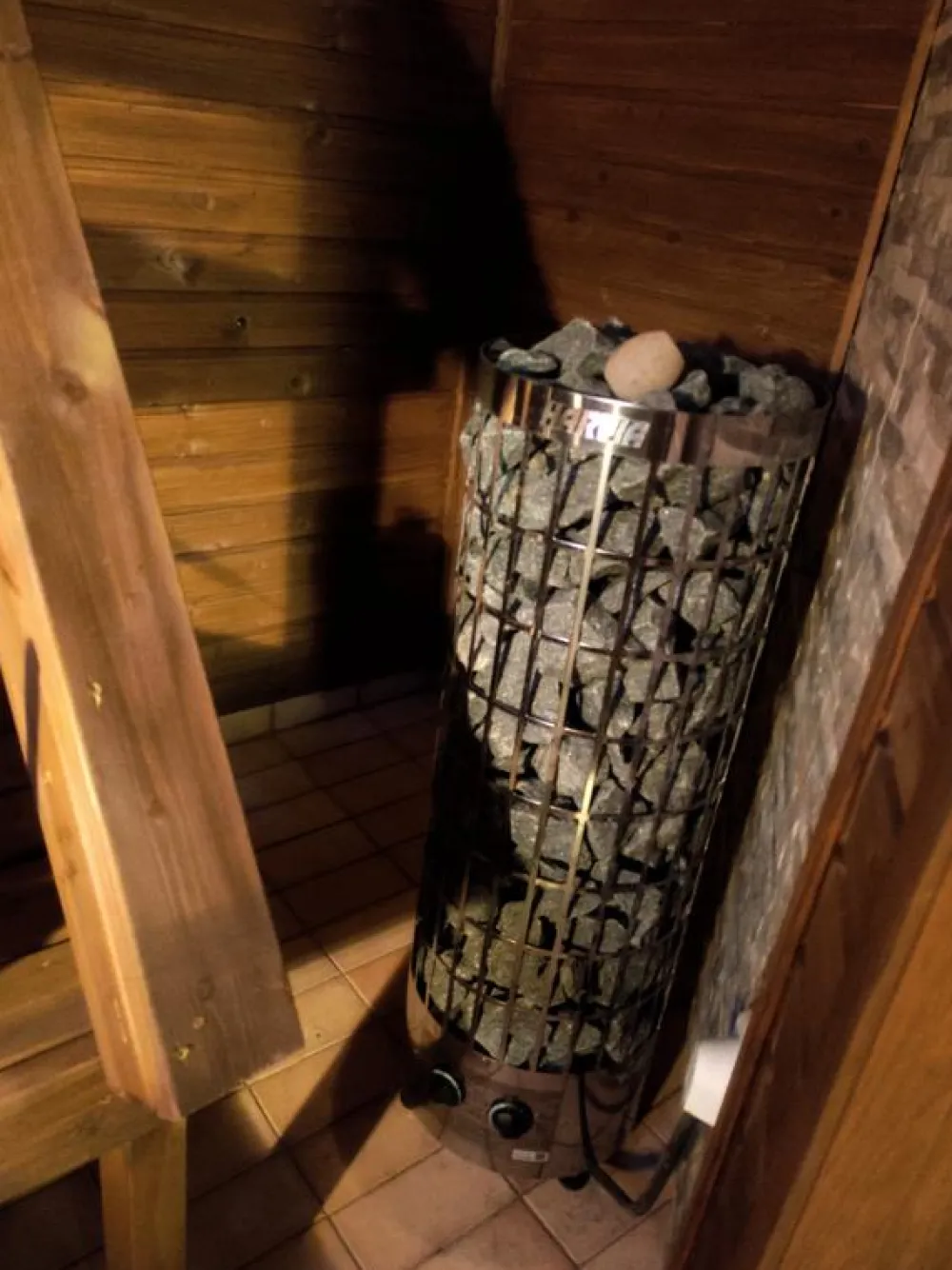 Sähkökiuas Cilindro PC70 6,8 kW 6-10 m³ kiinteä ohjaus*Harvia