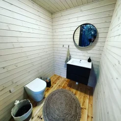 Outlet Sisäkuivakäymälä Green Toilet Lux posliini-istuimella Kompostikäymälät