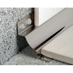 Outlet Sisäkulmalistan sisäkulmapala kolmisuuntainen rst i3w-210s, eri värejä Laattalistat