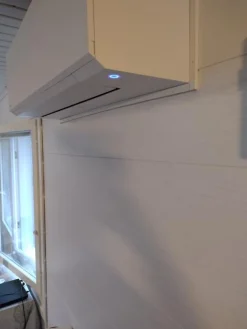 Discount Sisustuspaneeli Smart STP-0 8x195x2070mm MDF ympäripontattu lumipaju Seinäpaneelit|Kattopaneelit