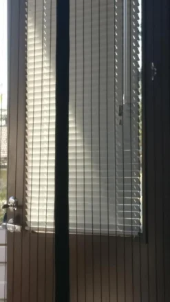 Sälekaihdin SOLAR oveen, säätötangolla, luonnonvalkoinen*Solar Kaihdin Clearance