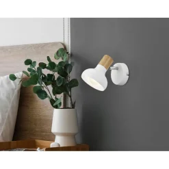 Spottivalaisin Latika, 1-os, E14, eri värejä*Trio Online
