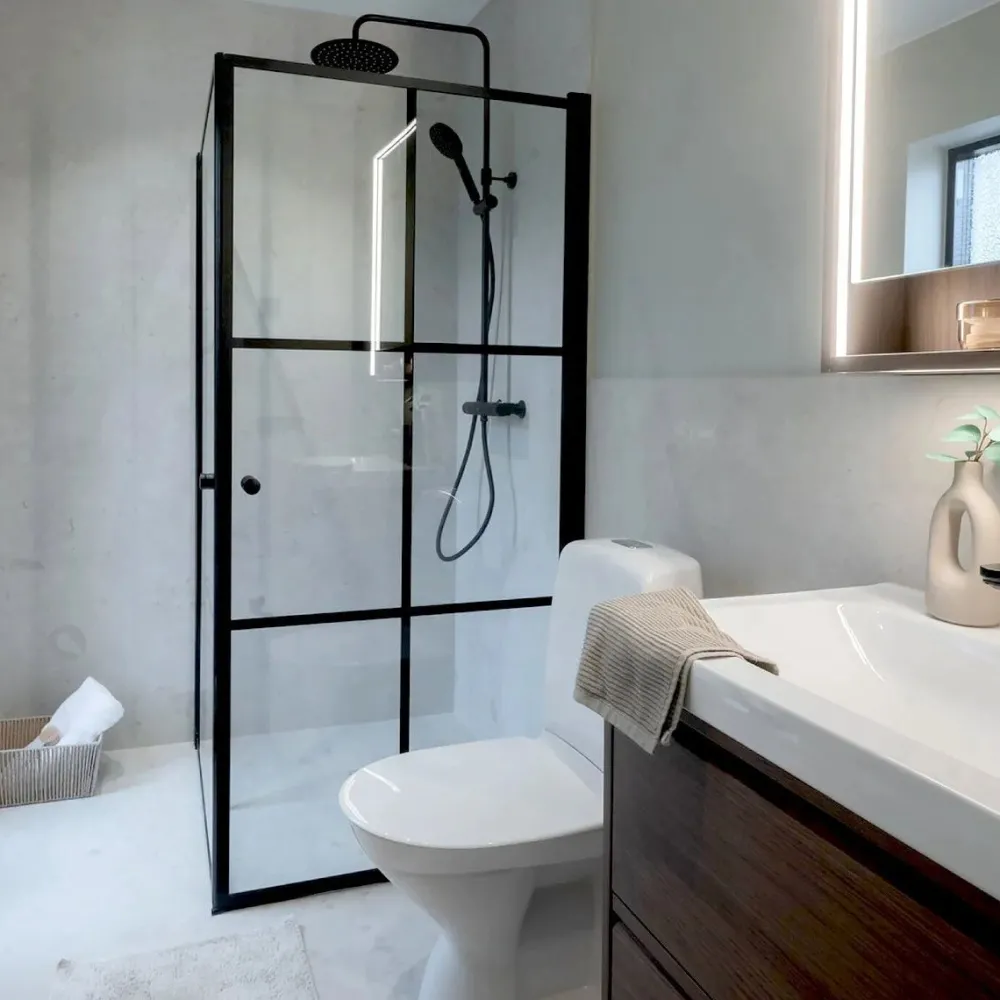 Best Suihkunurkka Tiana Black, 900x900x1900mm, kaksi ovea, kirkas lasi, musta profiili Suihkukulmat