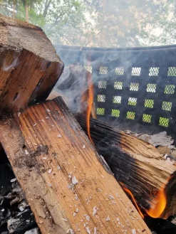 Hot Tulisija Memphis, sisältää grillausritilän, Ø75cm Pihagrillit|Pihatakat
