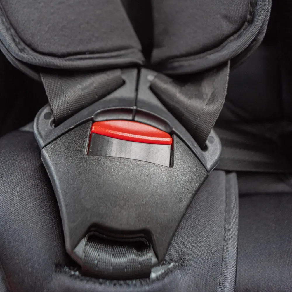 Hot Turvaistuin & turvakaukalo Black Edition Isofix 0-36kg musta Lastentarvikkeet