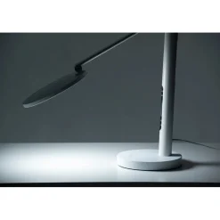 Clearance Työpöytävalaisin kirkasvalolla Oslo 60cm 16W USB valkoinen Kirkasvalolamput