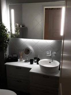 New Valopeili Sol 1200x700 mm pistorasialla ja virtakytkimellä Kylpyhuoneen Peilit