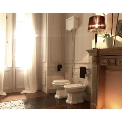 WC-istuin Retro 1 P-lukko keraamisella yläsäiliöllä kromi*Kerasan Hot
