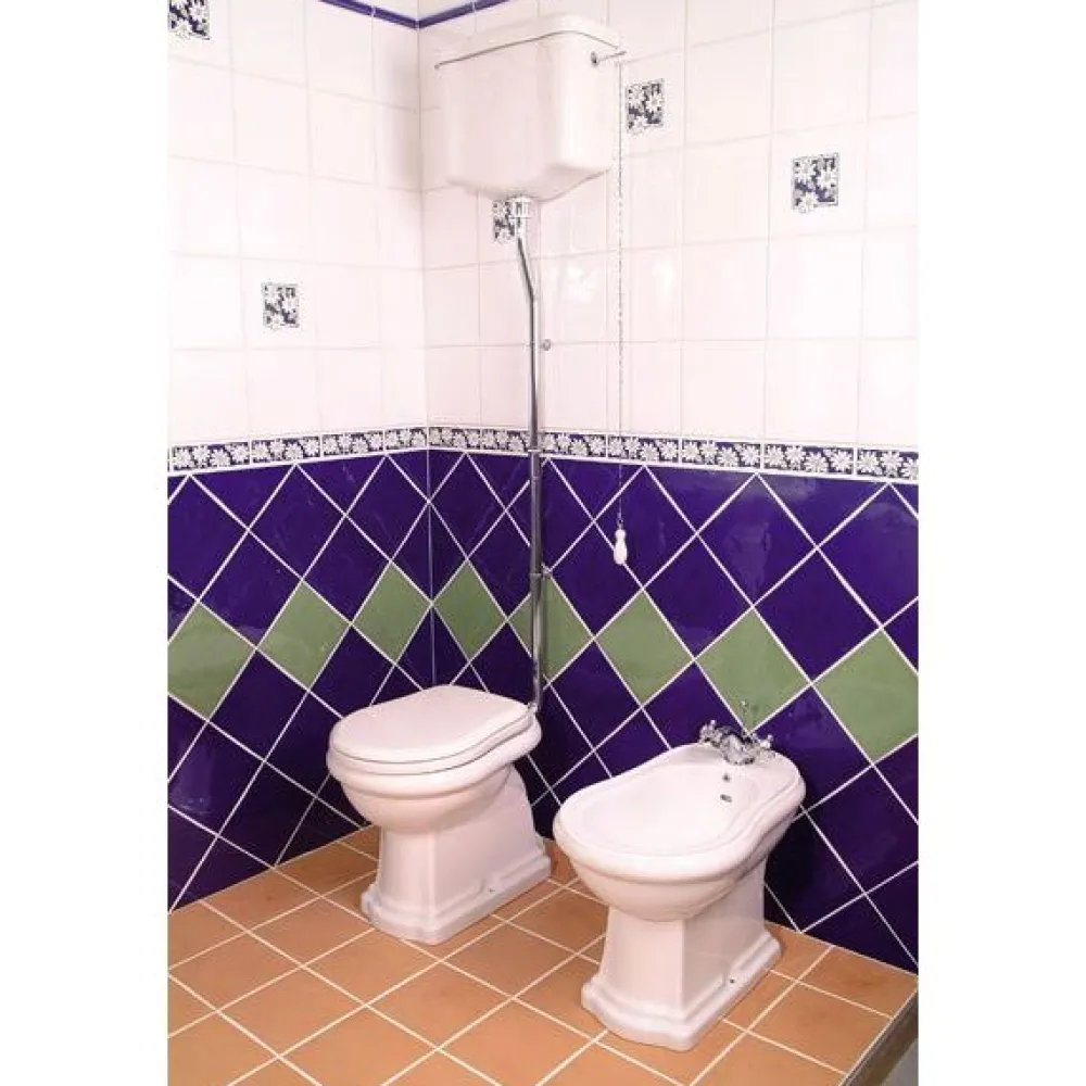 WC-istuin Retro 1 P-lukko keraamisella yläsäiliöllä kromi*Kerasan Hot